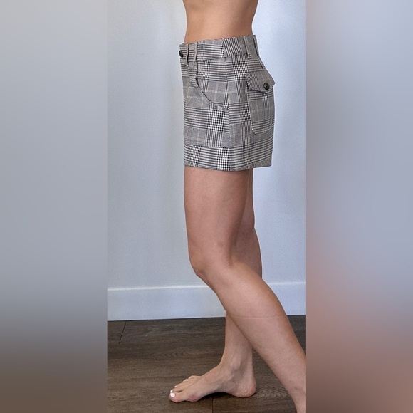 Zara Women Plaid Shorts with pockets Size M - Picture 3 of 12